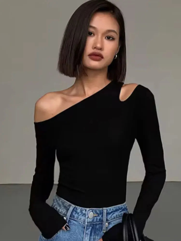 Fashion Skew Collar Off-shoulder Long-sleeved T-shirts.