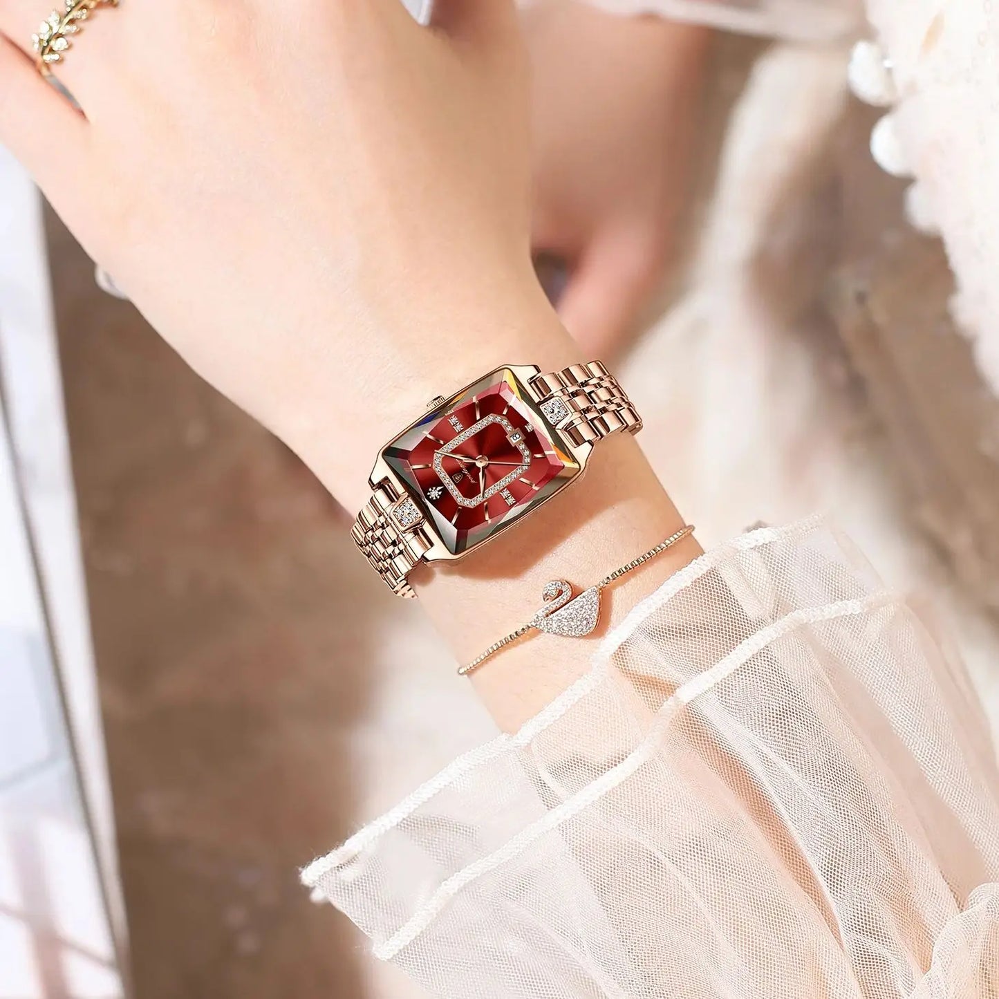 Top Elegant Women Wristwatch